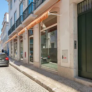 feels-like-home-alecrim-modern-flat.hotels-lisbon-portugal.com/